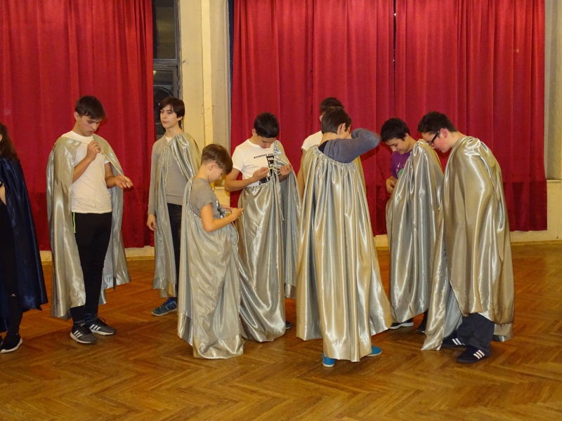 Впервые в плаще и при шпаге Фото: Алла Андреева