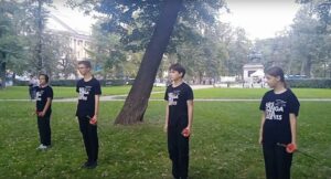 Ученики школы «Плащ и шпага» на церемонии День фехтования 2025 в день 10-летия основания школы.
13.09.2025