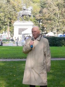 СПбФК. День фехтования 2025.
Первым выступает почётный гость праздника Ремизов Вячеслав Александрович, заслуженный ветеран спортивного фехтования.
 13.09.2025
Фото: Марина Чибисова