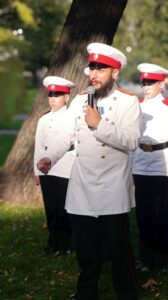 СПбФК. День фехтования 2025.
Вместе со своими учениками в церемонии участвует директор Первого кадетского корпуса Никита Алексеевич Затеев.
 13.09.2025
Фото: Марина Чибисова