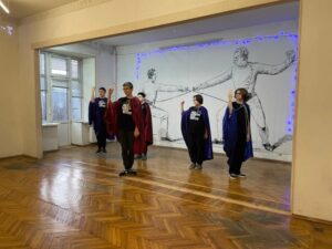 Открытие Святочного вечера в Санкт-Петербургском Фехтовальном Клубе.
Парадный салют учеников школы «Плащ и шпага». 
17.01.26
