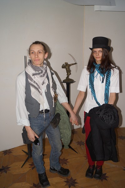 Скульптор Павел Грешников с женой. Автор скульптур Азенкур и Броненосец.