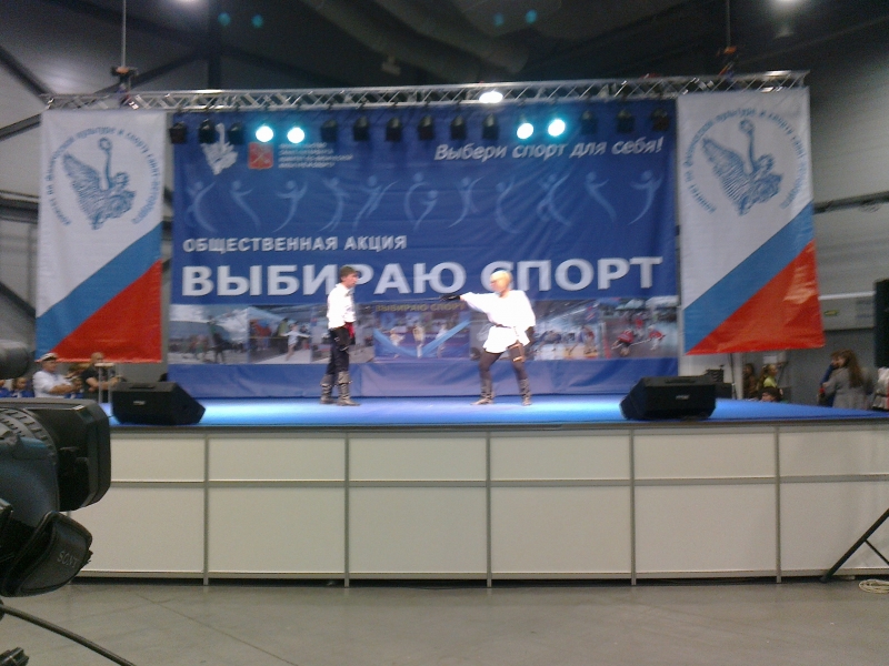 Выступают Сергей МИШЕНЕВ и Галина ЧЕРНОВА. ШКОЛА ФЕХТОВАЛЬНЫХ ИСКУССТВ СЕРГЕЯ МИШЕНЕВА